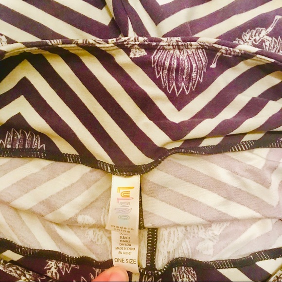 LuLaRoe NWOT Patriotic leggings - Picture 3 of 3